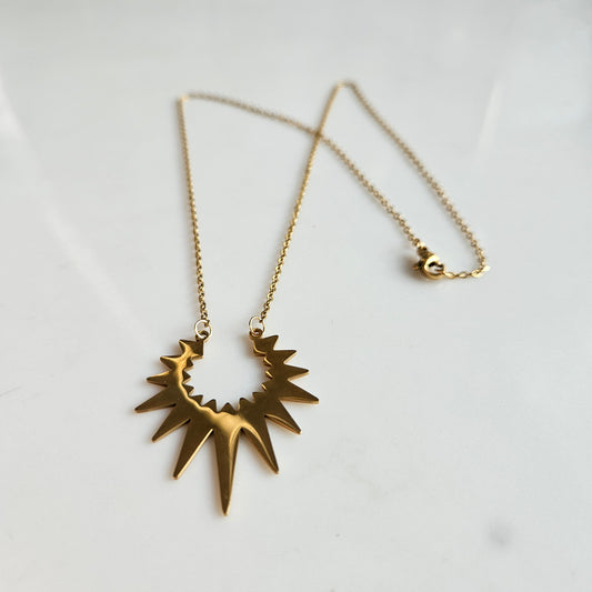 Collier Aura Solaire en Acier Doré