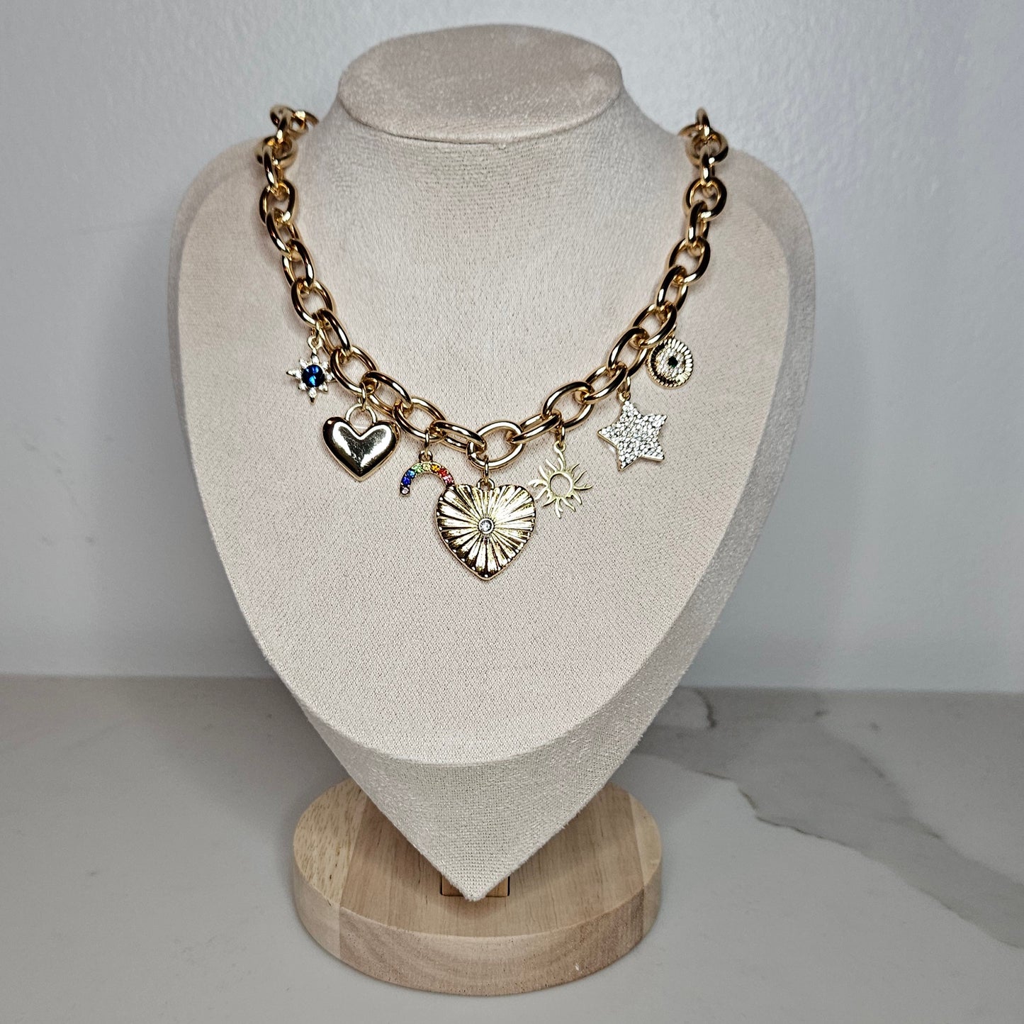 Collier Charm's "Univers Scintillant" Doré avec Fermoir Toggle - Pièce unique