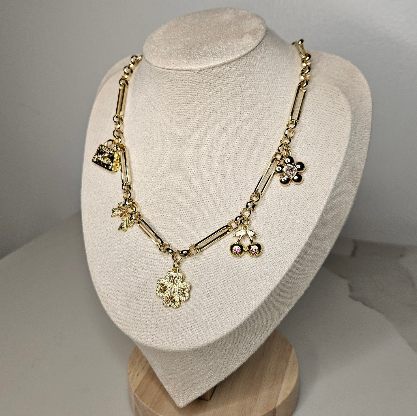 Collier Amulettes "Good Vibes" Doré - Pièce unique